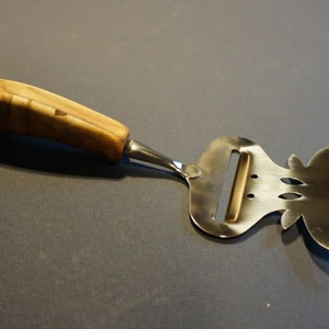 Juniper Cheese Cutter, Moose